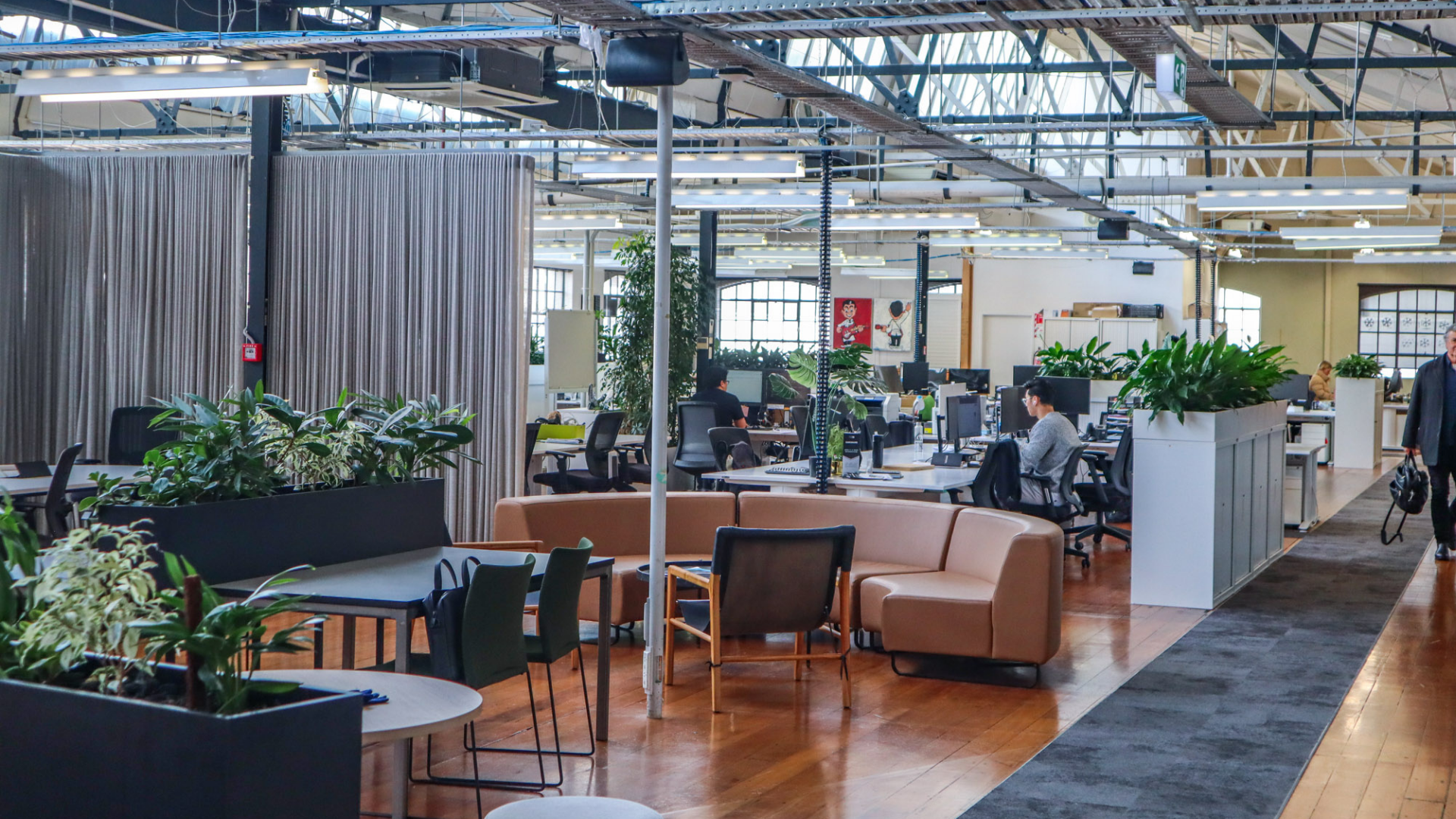Coworking Space 2023 (1920 × 1080 px)