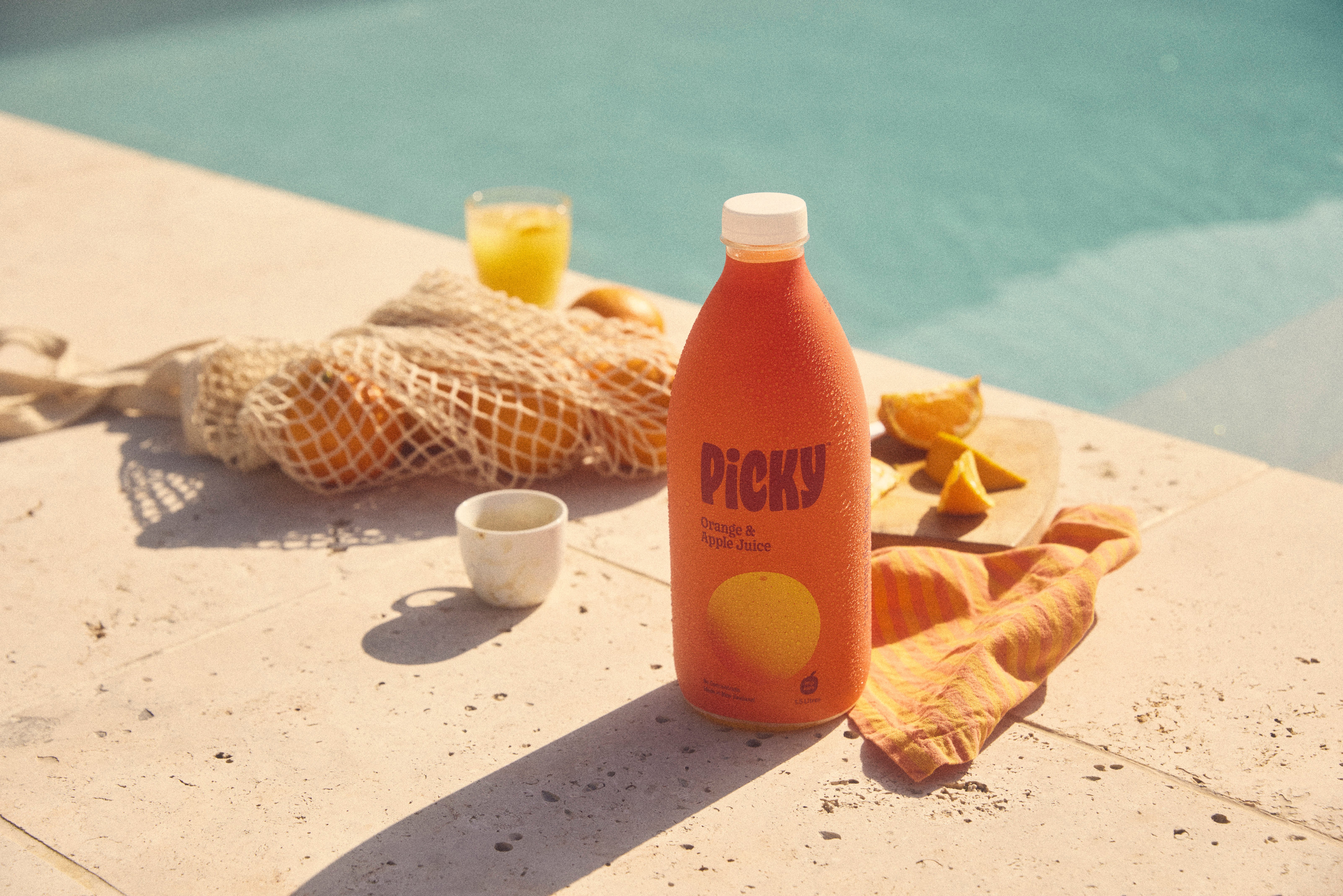 Picky Drinks_0914 ORANGES POOL